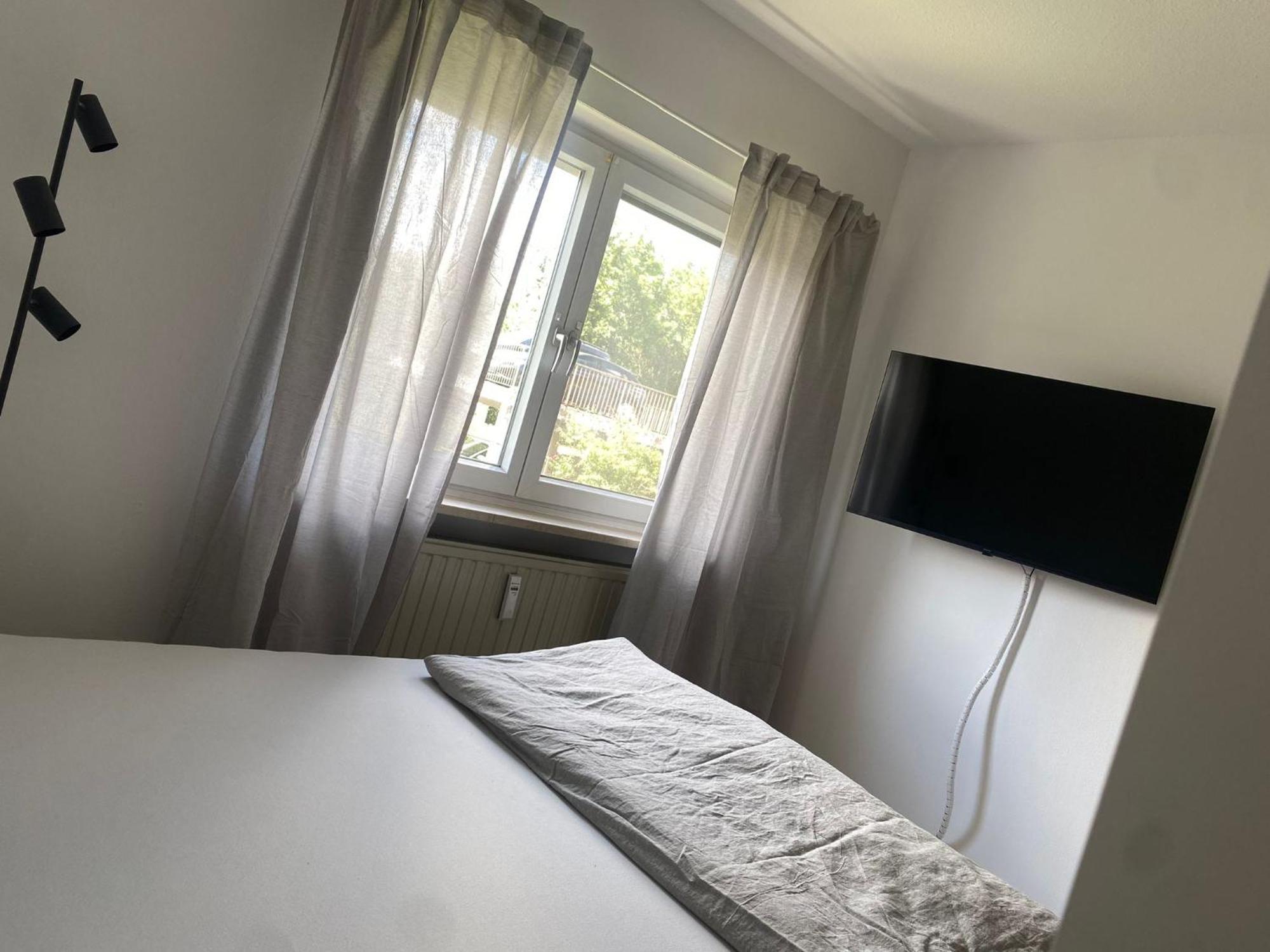 Charmante 1 Zimmerwohnung Mit Stellplatz Wurzburg Bagian luar foto